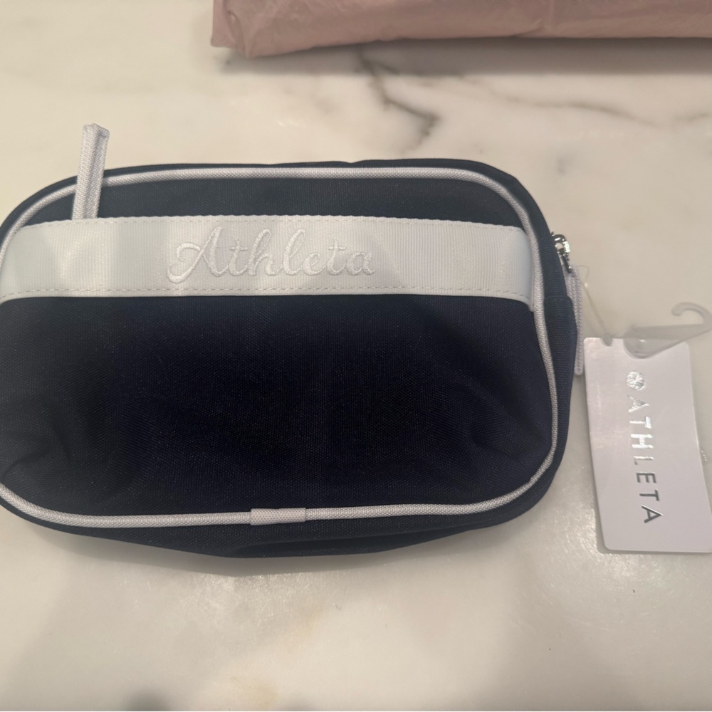 Athleta Women’s Navy Crossbody/ Fanny pack